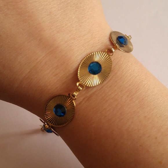 Relisted - Vintage blue and gold tone linked ovals bracelet rhinestones - Picture 8 of 10
